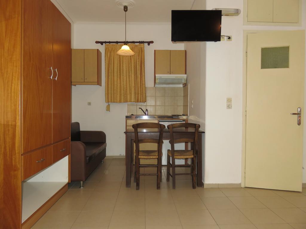 Frosso'S Apartments Kokkini Hani Exterior photo